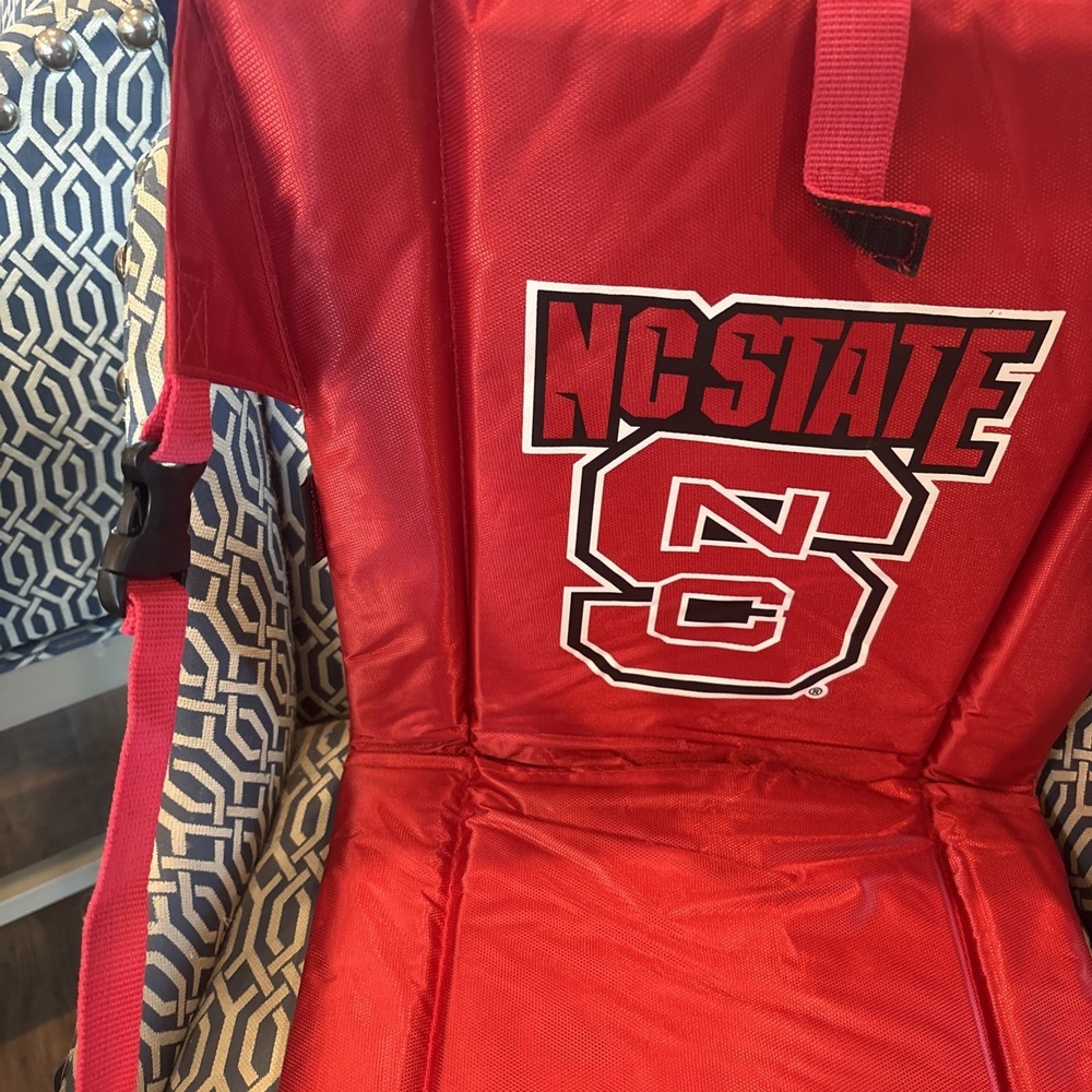 NC State University Wolfpack Stadium Bleacher Seat Folding Cushion Football NCSU - Picture 4 of 8
